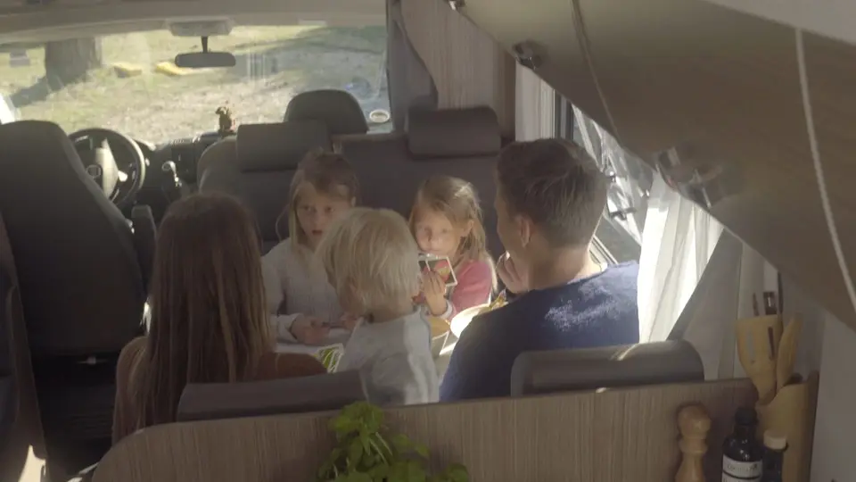 Fahrzeugfilm Carado A461